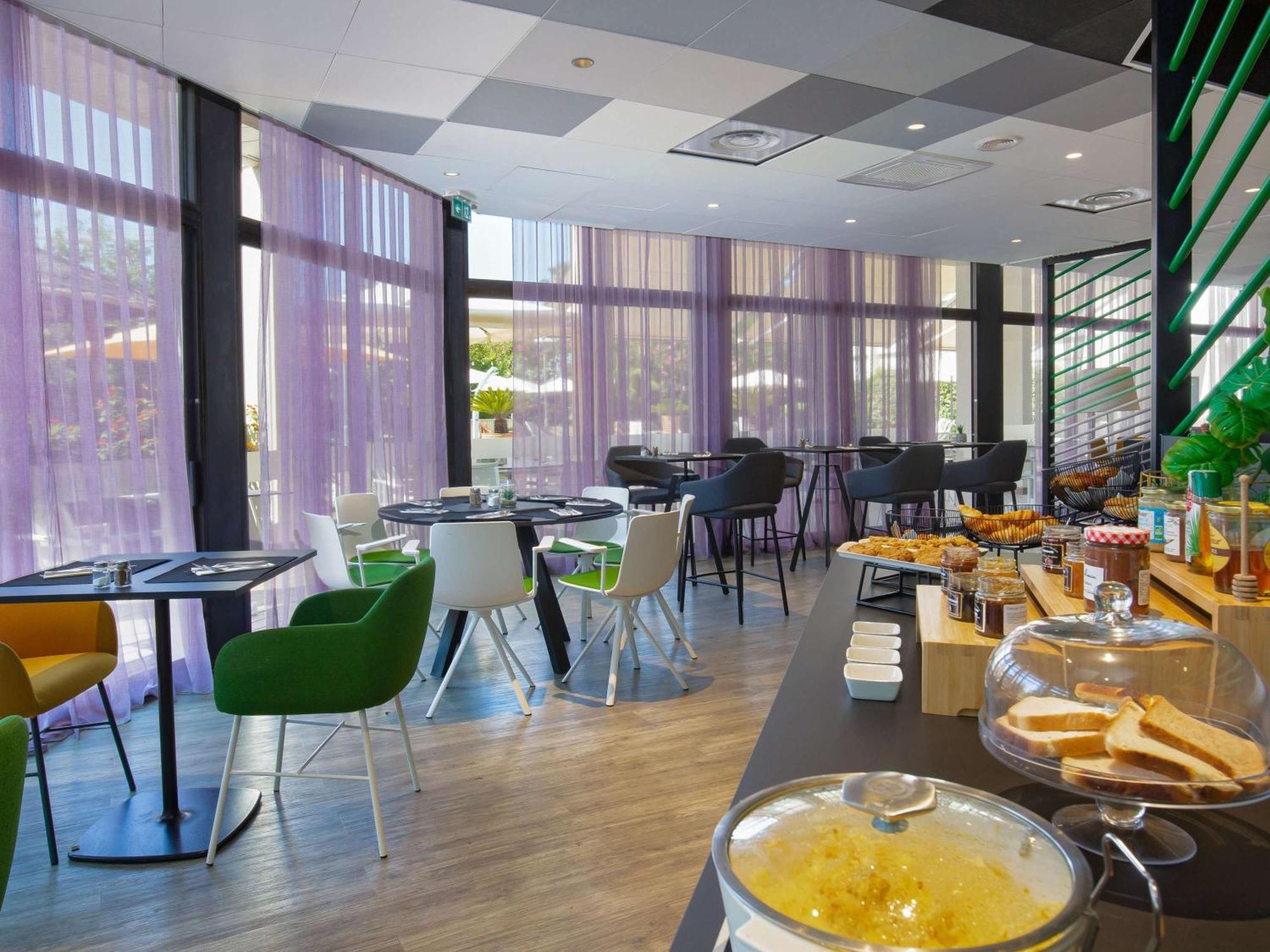 Mercure Hyeres Centre Cote D'Azur Buitenkant foto